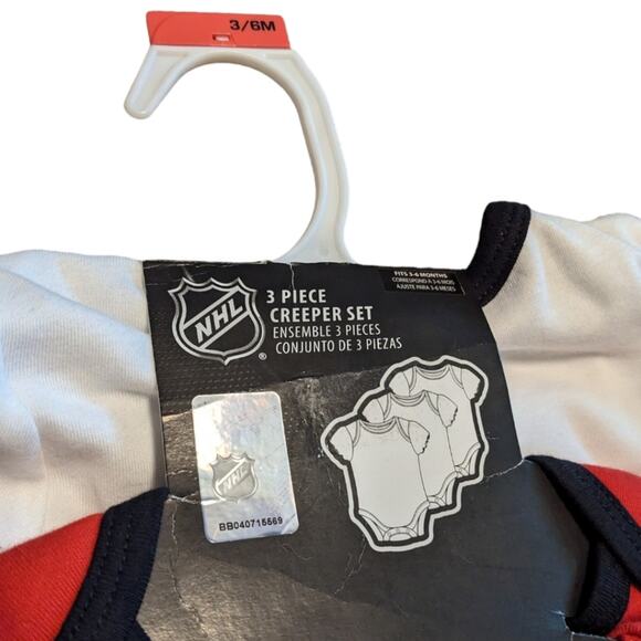 CHICAGO BLACKHAWKS NHL Set of 3 Short Sleeve Bodysuits Baby Size 3-6 Months - Picture 5 of 7